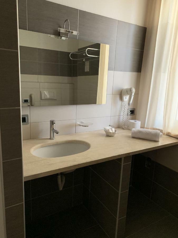 Hotel Palace 焦亚陶罗 外观 照片
